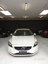 Volvo V40 D2 R-Design Momentum 