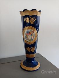 Vaso in porcellana vintage