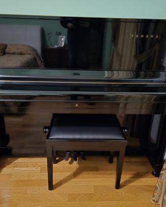 Pianoforte verticale Yamaha
