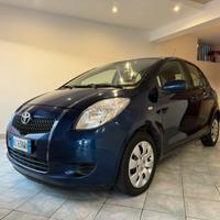 Toyota Yaris 1.0 benzina - 2005