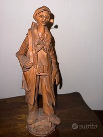 Statuina vintage in terracotta intagliato a mano