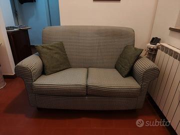 Divano 2 posti artigianale 147x90 cm – Classico