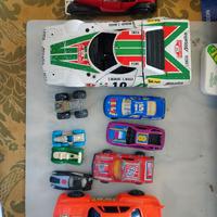 Diversi modellini macchine