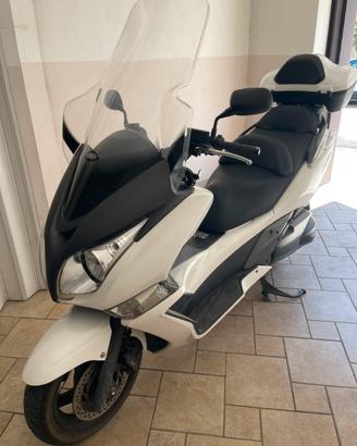 Scooter Honda SW-T 400