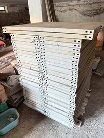 Scaffali