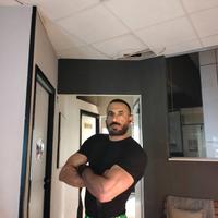 Cercooooo un lavoro come aiuto saldatore