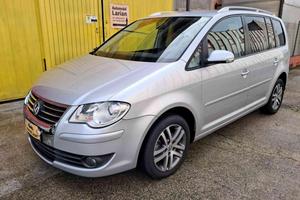 VOLKSWAGEN Touran 2.0 16V TDI Highline 7 posti n