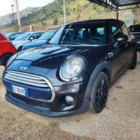 Mini 1.5 Cooper D Business XL 5 porte