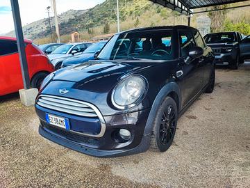Mini 1.5 Cooper D Business XL 5 porte