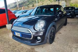 Mini 1.5 Cooper D Business XL 5 porte