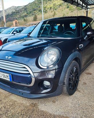 Mini 1.5 Cooper D Business XL 5 porte