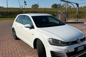 VW Golf GTD 2014