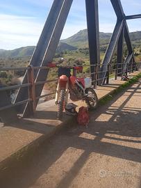 CRF 250 R