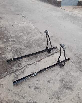 Coppia portabici da tetto Fapa per barre auto