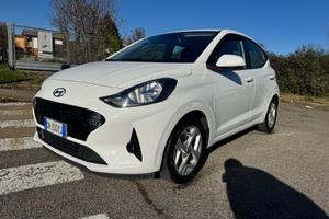 Hyundai i10 idonea ai neopatentati tagliandata