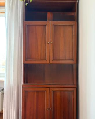 Mobile alto in legno lamellare con ante