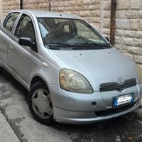 TOYOTA YARIS 2000