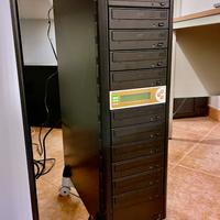 Torretta di 10 Masterizzatori / Duplicatori CD/DVD