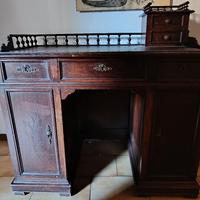 Scrivania d'epoca 