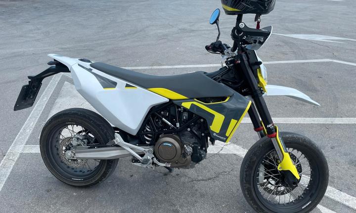 Husqvarna 701 Supermoto - 2022