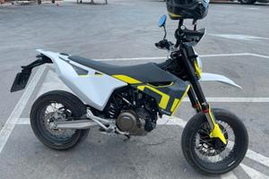 Husqvarna 701 Supermoto - 2022