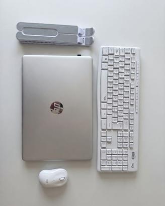 Notebook HP 15 i7 16GB Touch + Kit Accessori