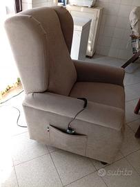 poltrona relax a 2 motori.
