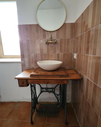 Mobile bagno unico con base Singer originale