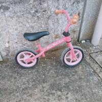 bicicletta senza pedali rosa