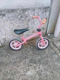 bicicletta senza pedali rosa