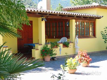 Villino con ampio giardino