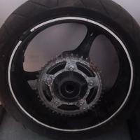 cerchio posteriore, scarico originale e  cupolino 