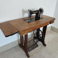 Macchina da cucire Necchi