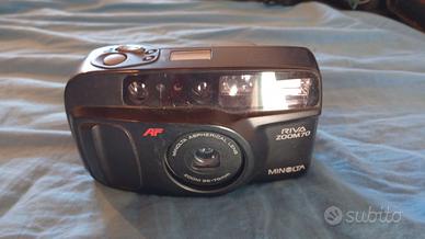  📸
Minolta Riva Zoom 70 analogica 35mm