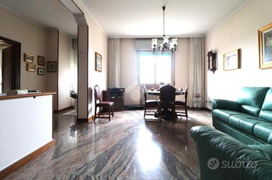 VILLA SINGOLA A PORTO MANTOVANO