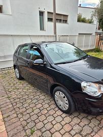 Volkswagen Polo nera 1.4 TDI anno 2007 km 225000