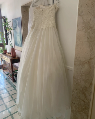 Abito da sposa in pizzo macrame’