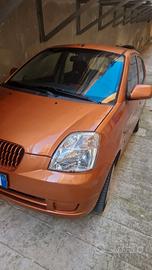 Kia Picanto 1100 orange 