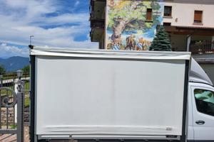 Allestimento nuovo per furgone, centina semovibile