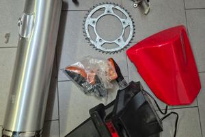 suzuki gsxr 2005 k5 rosso 