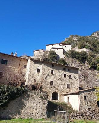 Rustico / Casale di 119 m² con 4 locali e box auto