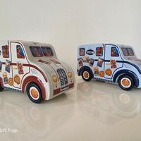 2 modellini furgoncini di latta francesi 