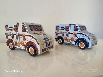 2 modellini furgoncini di latta francesi 