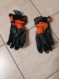 guanti per moto 