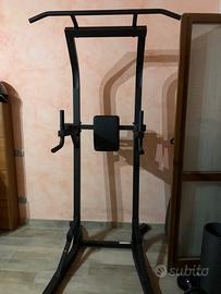 Training station 900