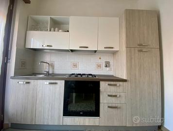 Cucina e soggiorno (prezzo ribassato)