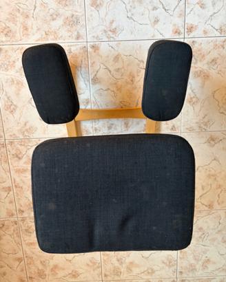 sedia ergonomica a dondolo con appoggio ginocchia