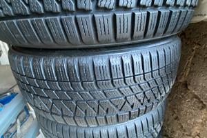 Gomme invernali su cerchi in lega Volvo 5 bulloni