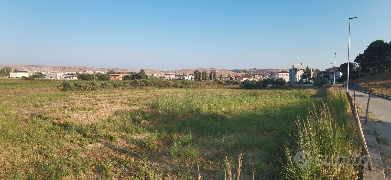 Terreno agricolo Crotone su SS106 - Vista 2