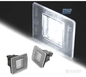 LUCI TARGA A LED PER MERCEDES CLASSE A W176 12-16 